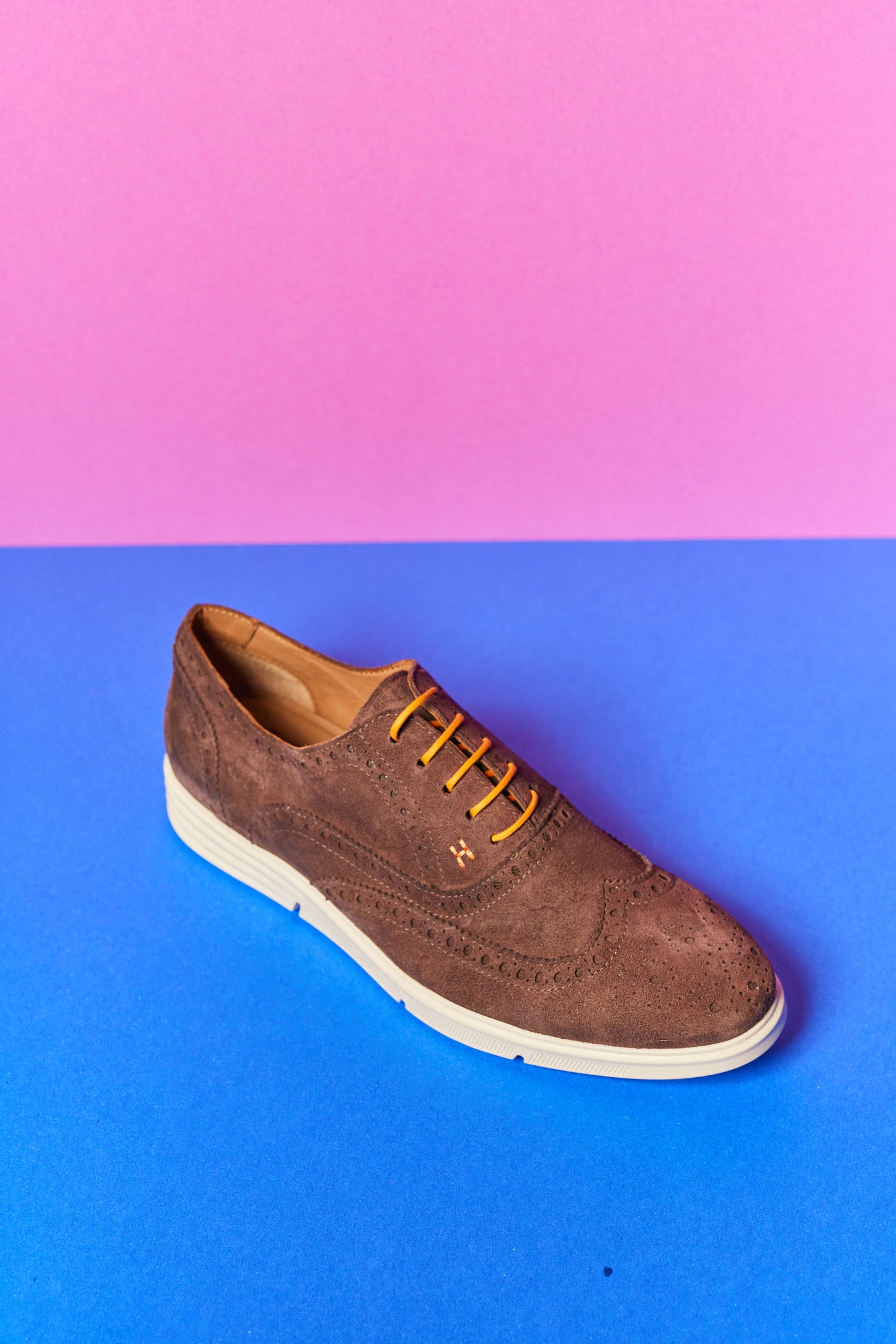 URBAN CHIC HYBRID BROWN SUEDE